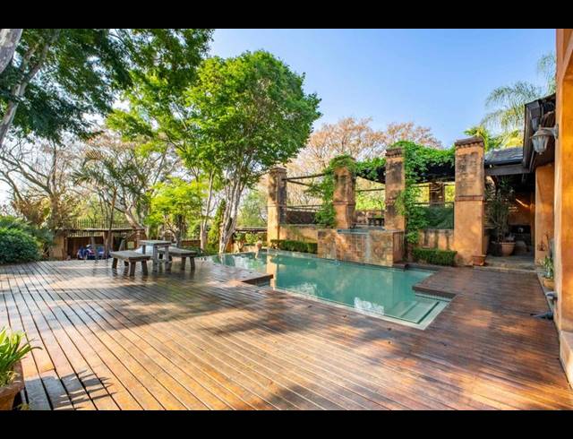 5 BEDROOM HOUSE FOR SALE IN WATERKLOOF